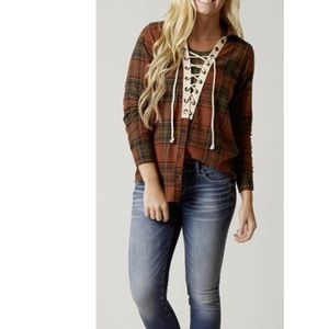 Gimmick’s lace up flannel, bralette bundle